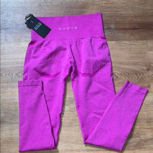 NVGTN Maui leggings size small!